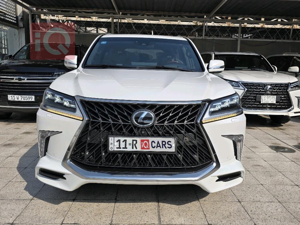 Lexus LX